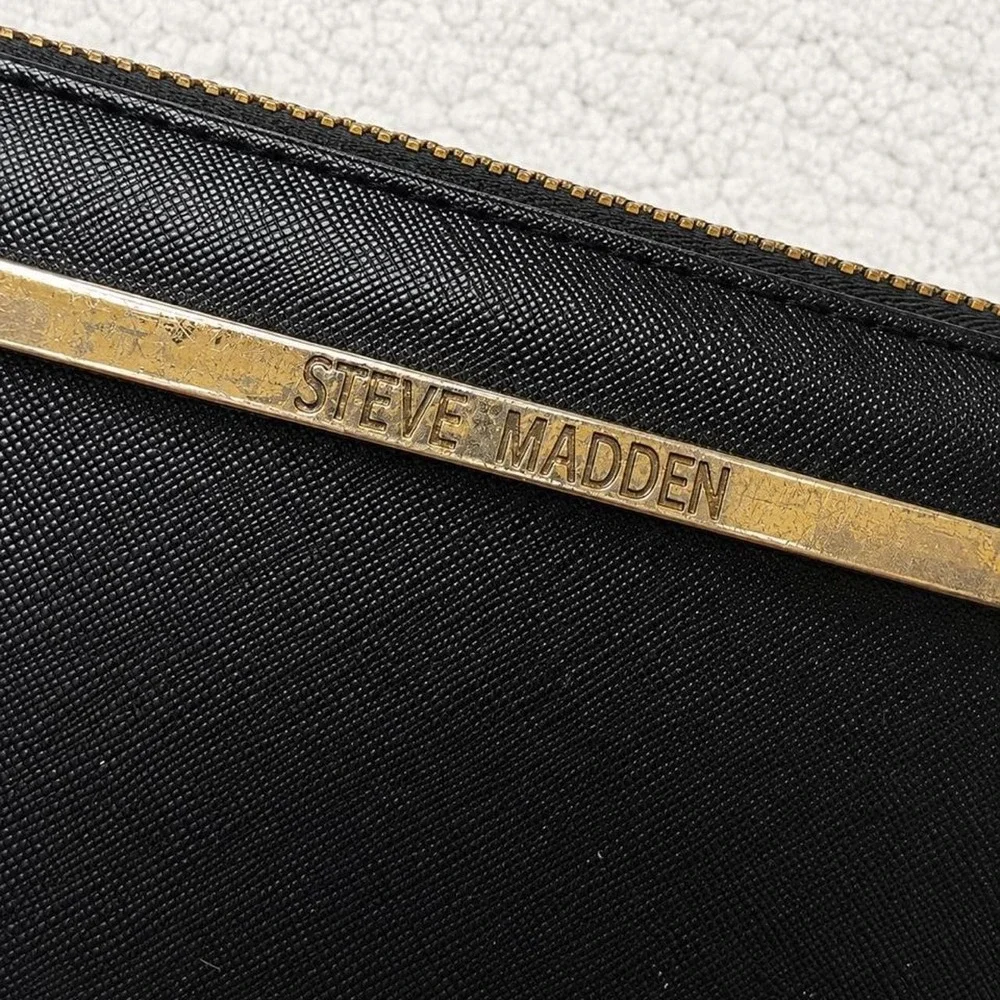 Steve Madden Zip Around Wallet and Wristlet